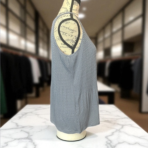 Adrianna Papell Gray Sleeveless Top NWT - Picture 3 of 7